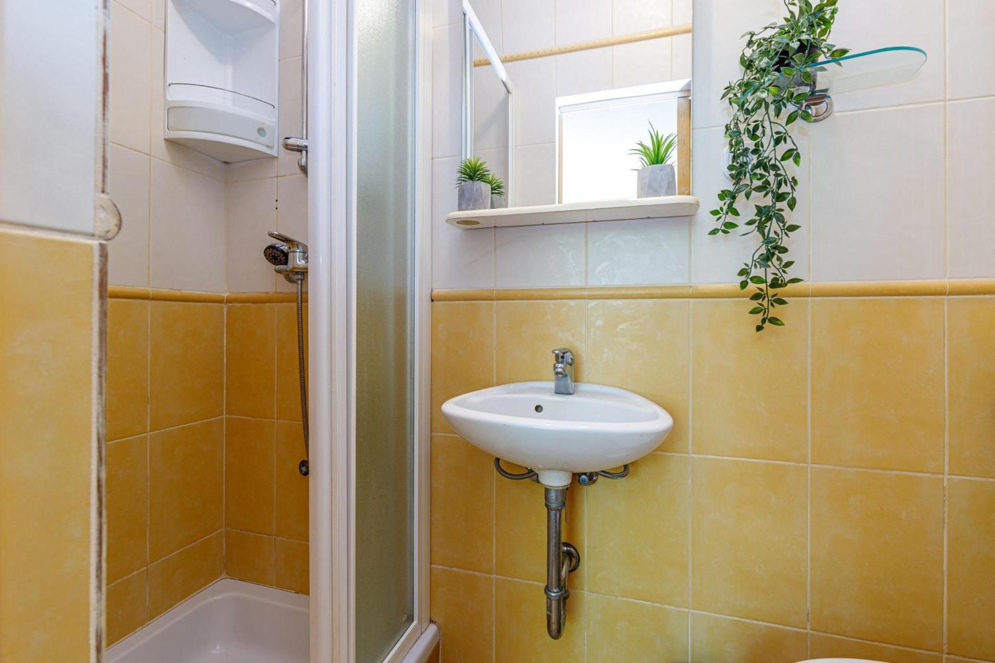 Seaview Apartment Tina Krk Island - Happy Rentals Krk Town Bagian luar foto